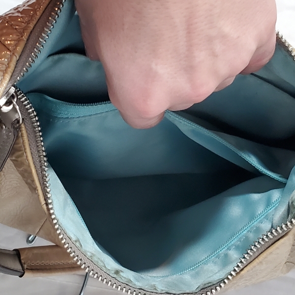 COACH KRISTIN CHAMPAGNE IVORY SHINEY LEATHER HOBO SHOULDER HANDBAG PURSE - Picture 8 of 12